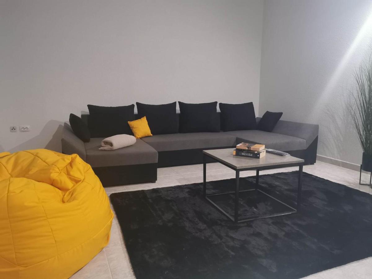 Nadia Apartment *